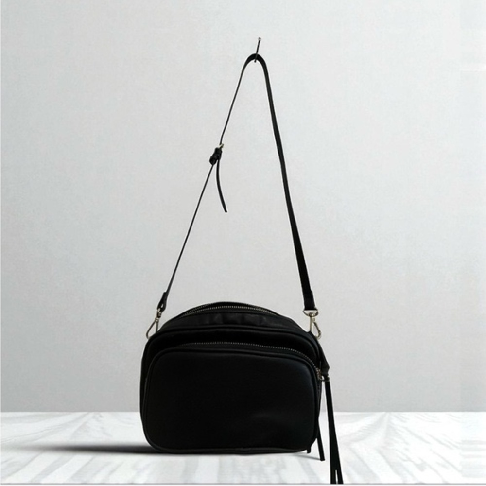 Chic Black Crossbody Bag